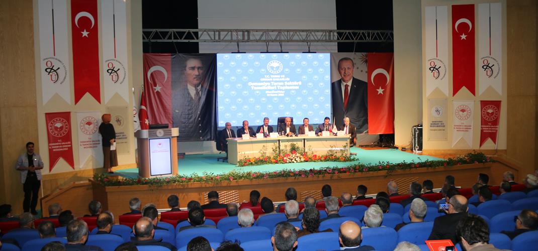 Bakanımız Prof. Dr. Vahit Kirişci, Osmaniye’de düzenlenen tarım sektörü temsilcileri toplantısına katıldı.